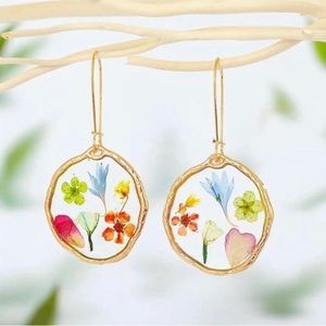 New Dried flower handmade resin earrings, Pressed flower hoop earrings